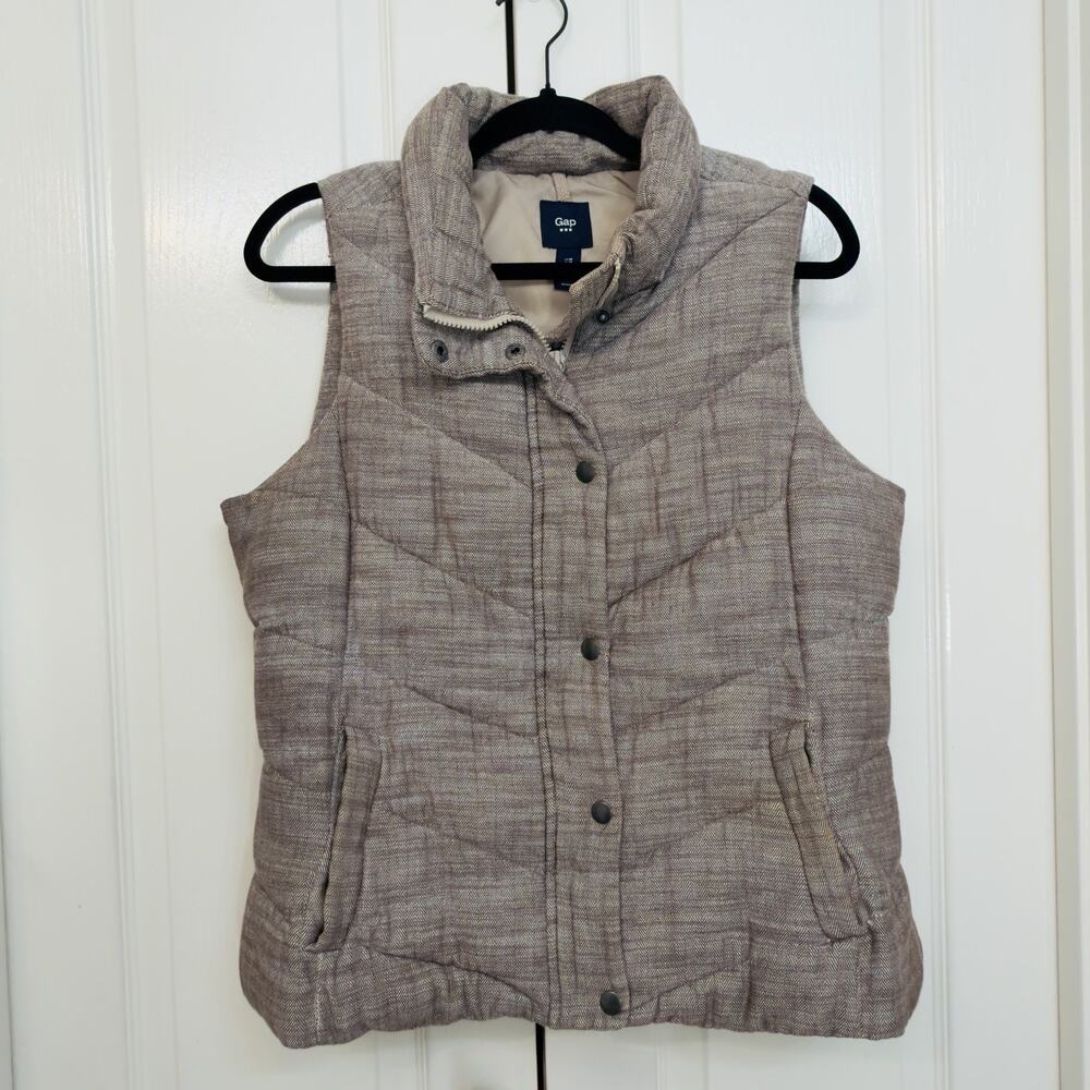 GAP Women's Warm Puffy Stylish Vest Front Zip Herringbone Comfort Fit Sz Medium